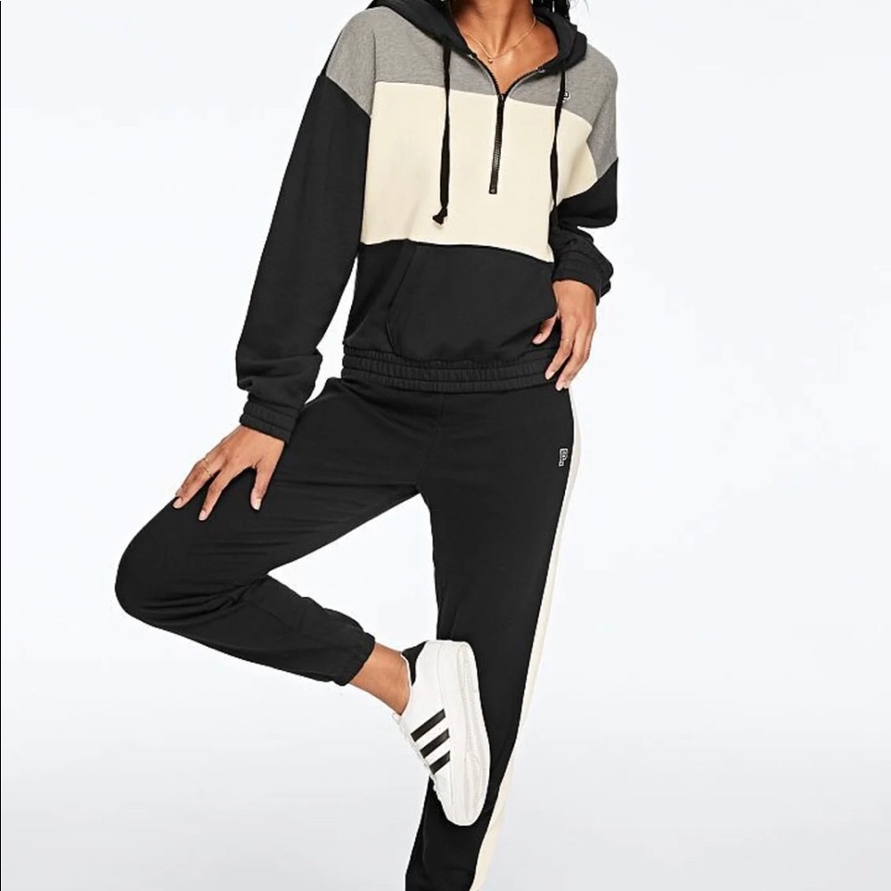 Victoria’s Secret PINK colorblock lounge set